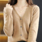 Elegant ullkofta med V-ringning för kvinnor
