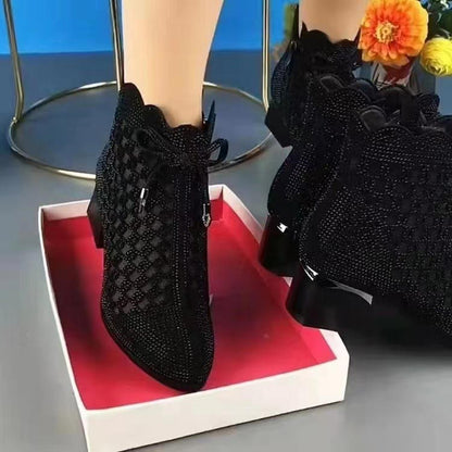 👠Korta damstövlar med ihåligt pärlemormönster i mesh och klumpig klack