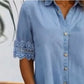 Elegant enfärgad denimklänning för kvinnor