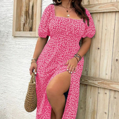 Klänning Plus Size med Kort Ärm, Slits och Blommönster