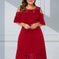 🔥Bästsäljare🔥 👗 Trendig off-shoulder-klänning med vacker spetsfåll – mjukt och andningsbart för fest och vardag