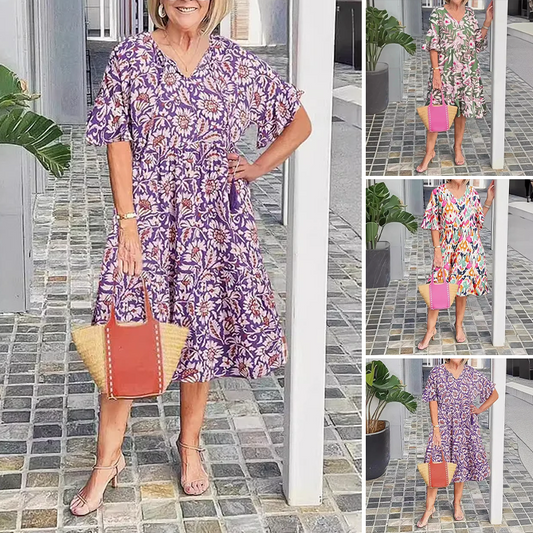 Tryckt klänning med V-formad halsringning