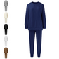 Tvådelat set med mysig tröja och byxor för kvinnor
