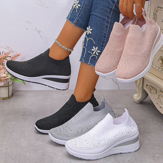 Slip-On Wedge Sneakers i mesh med strass för kvinnor