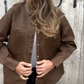 Casual knappjacka för damer med fickor