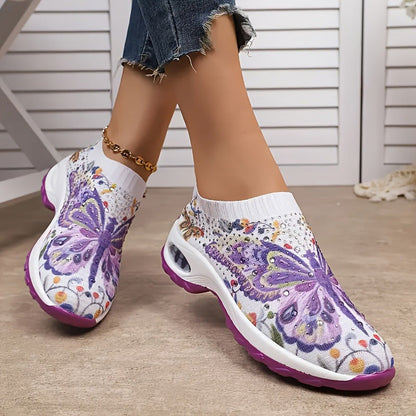 Moderna slip-on-skor med fjärilsmönster