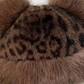 Retro leopardmönstrad mössa med björnöra för kvinnor