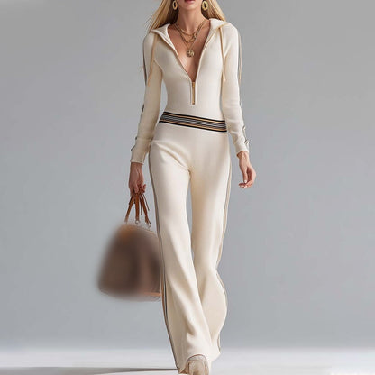 ✨Damoverall i stickat material med V-ringning och dragkedja🌸