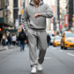Huvtröja och joggingbyxor för herr