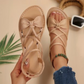 🎁 Heta sommarerbjudanden - 50% rabatt! 🔥Dam Sandaler med Korsande Remmar och Platt Sula