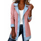 Damens elegant ribbstickad kappa med jeansdetaljer