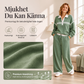 Damset med randig sweatshirt och vida byxor